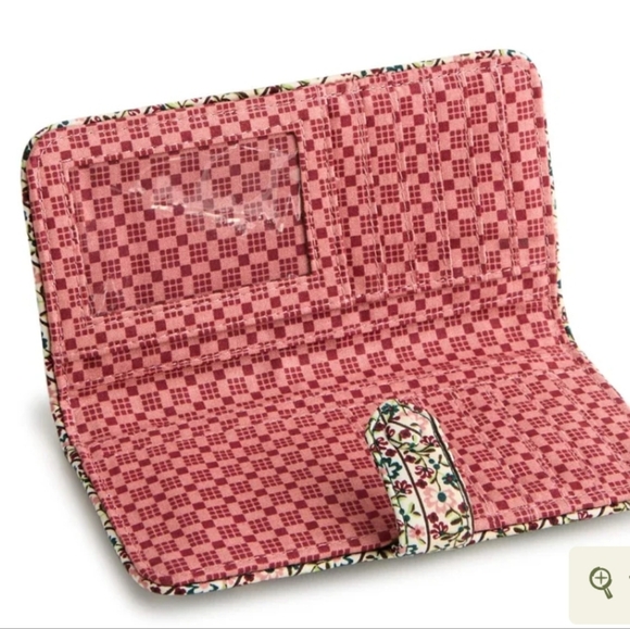 Vera Bradley Floral Green Red Misteltoe Quilted Women's Wallet - Picture 3 of 6